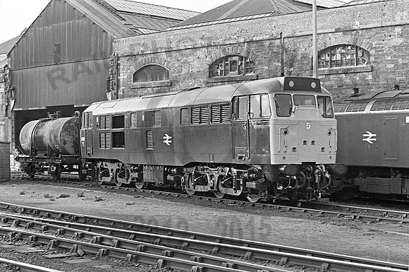 31184 Gateshead shed 181178  JC751