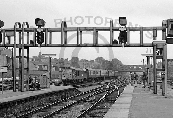 31300 York 310878  CR015