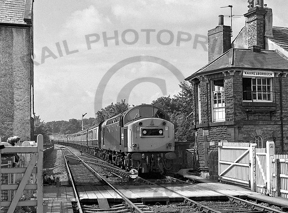 40145 Knaresborough 130878 GEC145-1