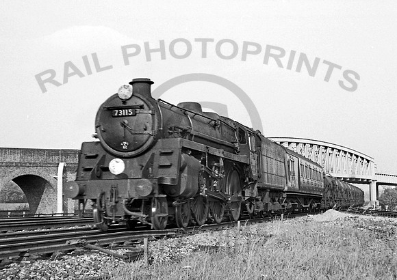 73115  Hampton Court Junction 160962 IT16506