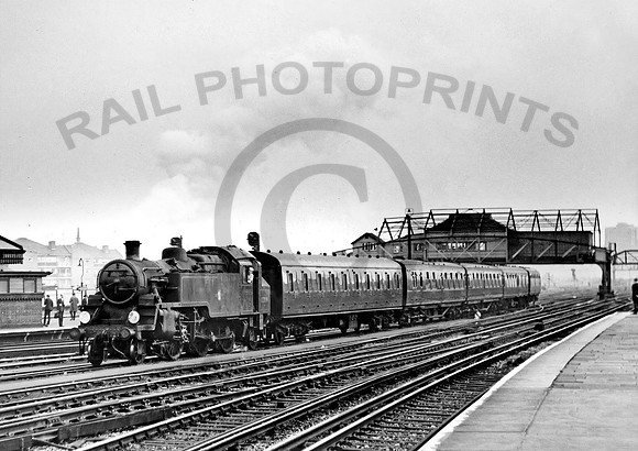 82019 Clapham Junction 060767 RPC