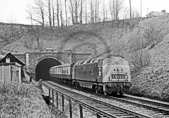 D822 Exeter 270271 JM707