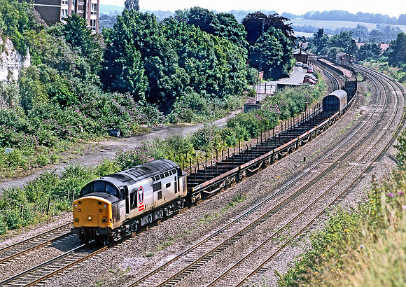 37702-Y-Pangbourne-100799-JC681