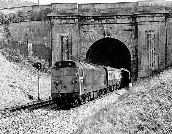 50017-BoxMiddleHill-180378-JC
