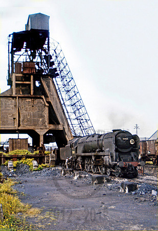 35023 Nine Elms 260667  RPC145R