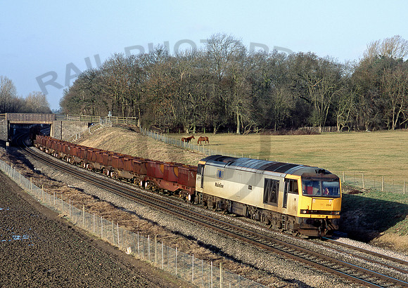 60094-Y-Besford-280102-JC804