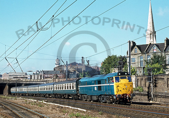 31411-Y-Holloway-170878-PB905