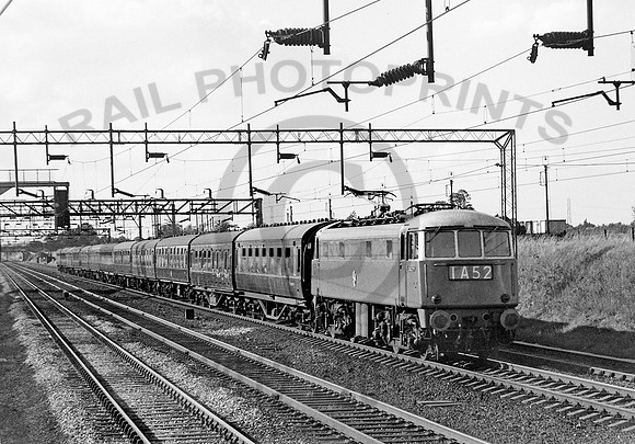 E3059-Y-Wallerscote-0962--RW452
