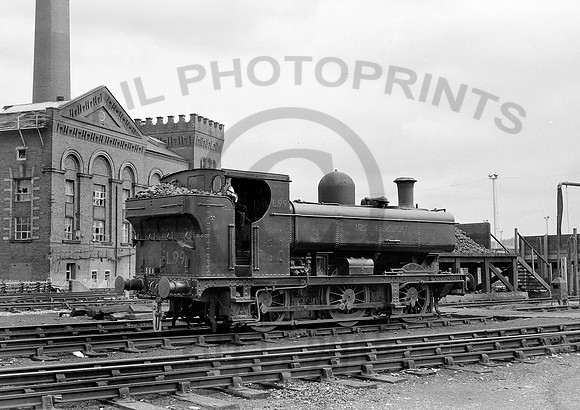 L99 Neasden 170569 HB075