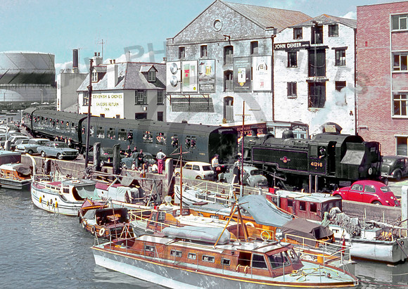 41298 Weymouth Quay 030766 HB221