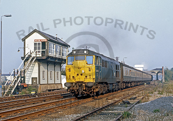 31236-Y-MeltonMowbray-170982-JC905