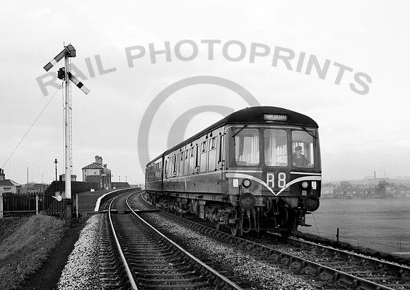 Class 108-Latchford-030461-HB688