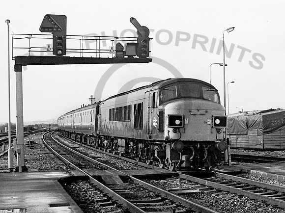 45057-BristolParkway-101277-JC1