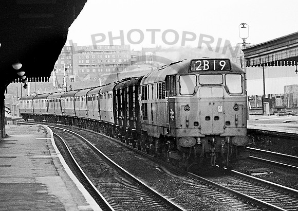 5587 Hornsey 110471  JM335