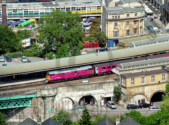 31601-Y-Bath-230704-JC