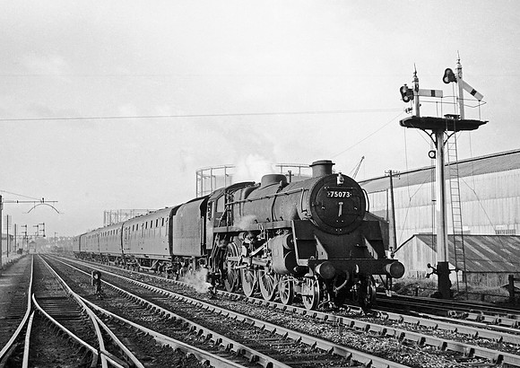 75073 Bath GP 071265  HB65X647