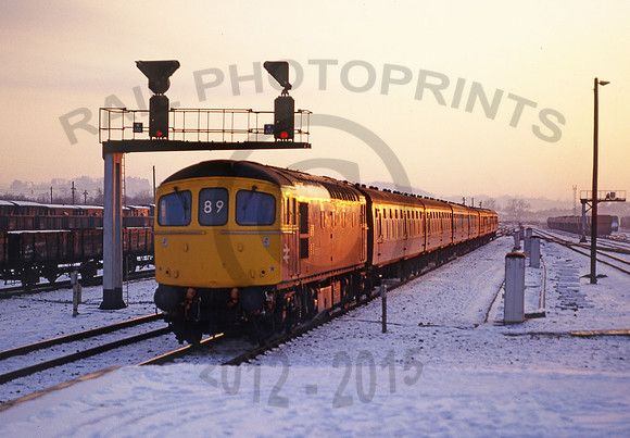 33028-Westbury-090185-JC229