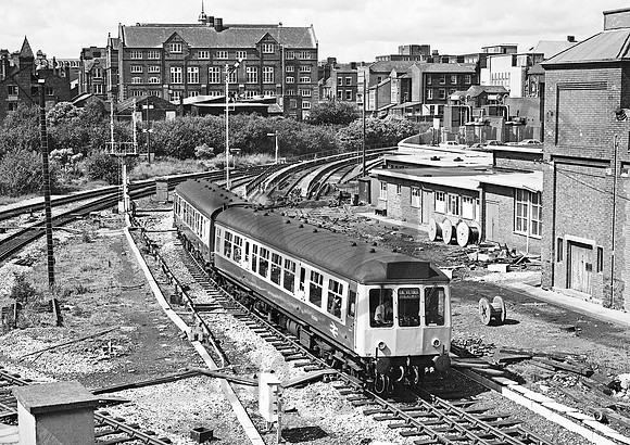 Class 108 52064 Bolton 1986 CW444