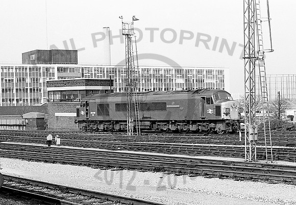 45049-Y-BathRoad-220478-JC983
