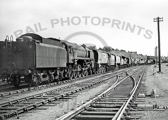 92207-Y-Barry-150565-JC758