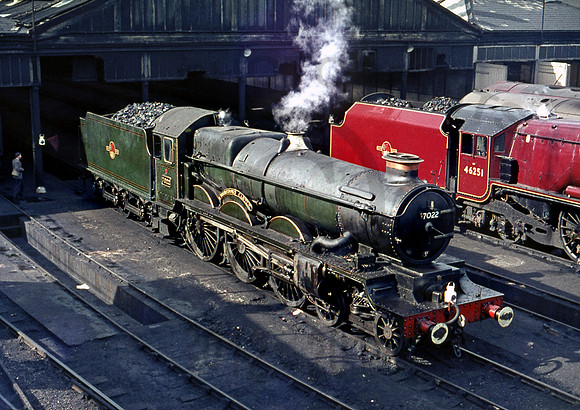 7022 Swindon 090564 HB820
