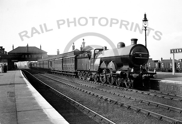 1424  Hornsey 1921 RPC235
