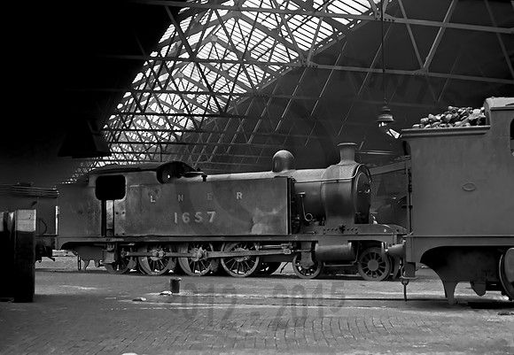 1657 Hull Dairycoates 020439 GCL486-1