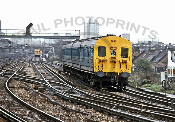 Class 405 4288 Clapham-Jn 230381-GE288