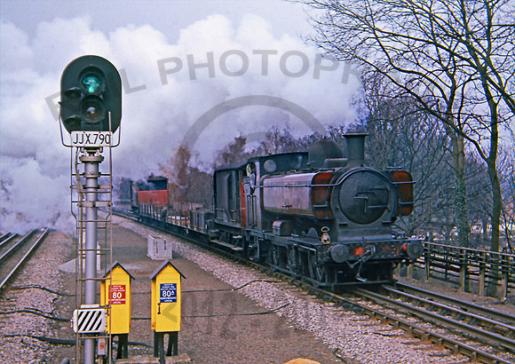 L90  Moor Park 040369 R-C-J533