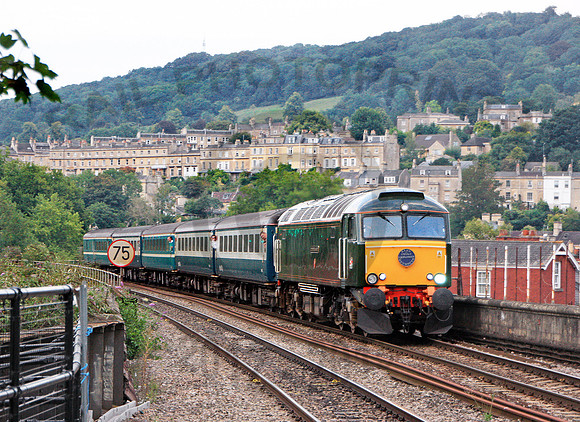 57604-Y-BathSpa-040910-JC5566