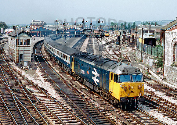 50044-Y-NewtonAbbot-0585-RPC319