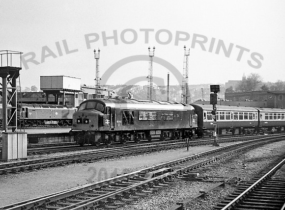45040-Y-Bristol-291077-HJC044