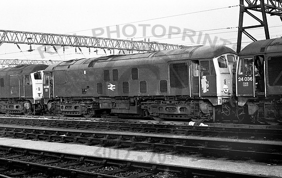 24091-Y-Crewe-271177-RP