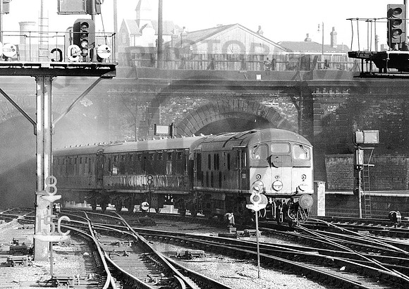 D5056-Y-KingsCross-0366-RPC285
