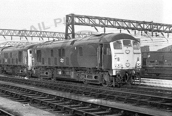 24036-Y-Crewe-271177-JC