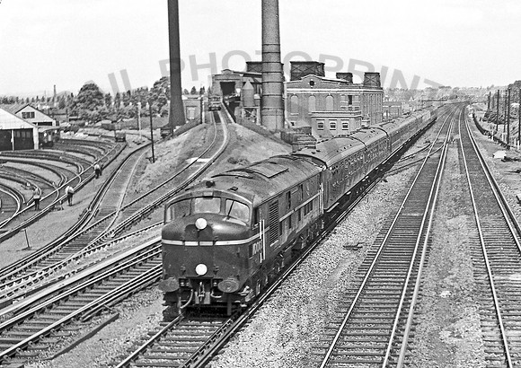 10000-Y-DurnsfordRoad-200553-JV004RR