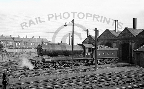 LNER 796 Percy Main c1936 CDC027