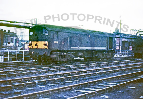 D5716 Crewe Works 1165  RW297