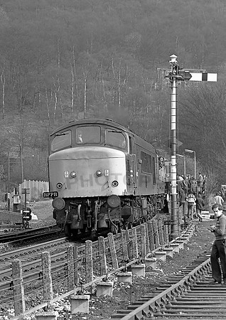 45022-Hathersage-290380-JC01