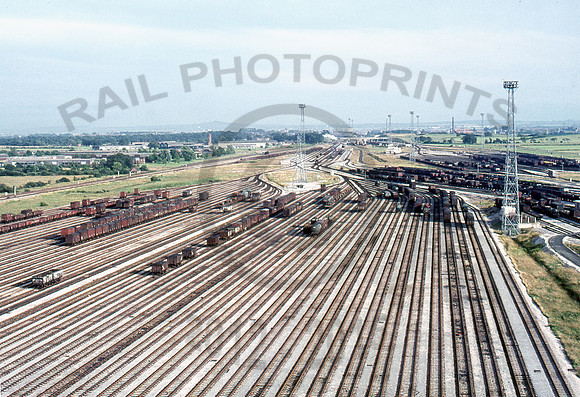 KingmoorYard-1965-RPC216
