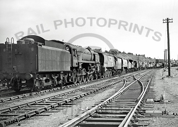 92207-Y-Barry-150565-JC758