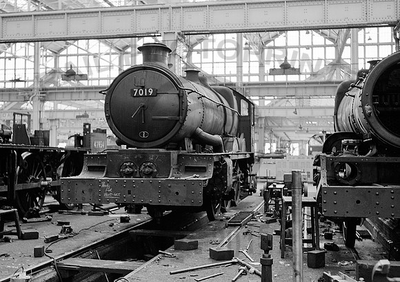 7019 Swindon Works 0464 HB613