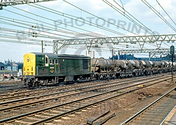 D8239 Stratford  030469 RC-J966R