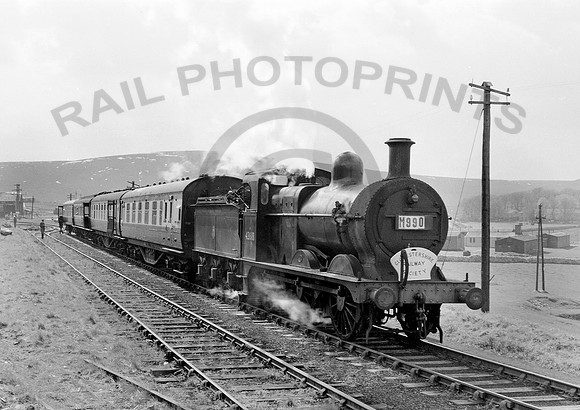 43618-Y-HarpurHill-210555-HB865