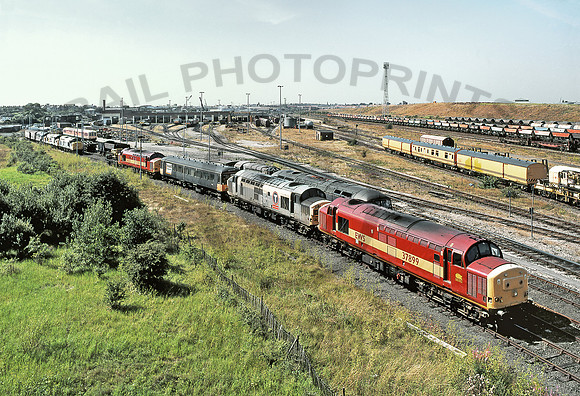 37899-37351-Thornaby-TMD-250800_Gordon-Edgar