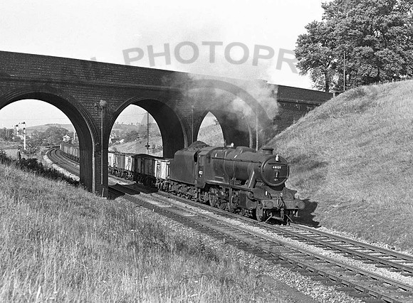 48121 Woodford Halse 121063 NSRAN1254_05
