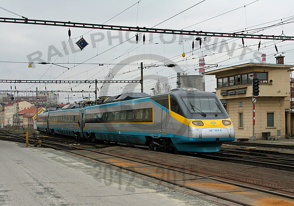 681004-Brno-040406-RP144
