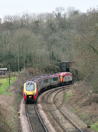57313-Y-Dainton-270105-JC0393