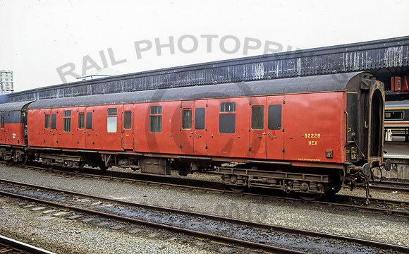 BG Postal Van 92229 NEX Bristol TM 170493-1