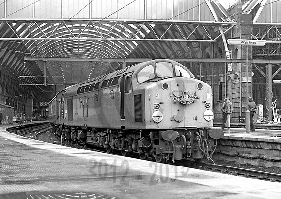 40030-Y-KingsCross-140379-RP271